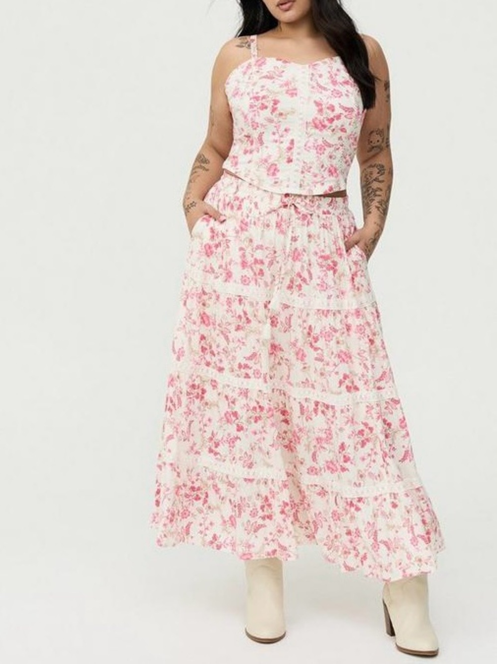 Torrid Tiered Floral Maxi Skirt Pockets Boho Pink Coral Size 3 3X 22/24 - Picture 2 of 10